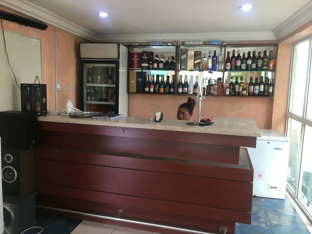 Фото Hymax Grace Hotel and Suites