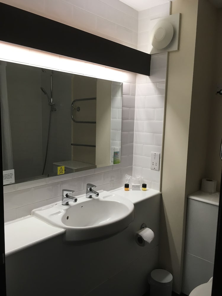 Фото Dragonfly Hotel Colchester