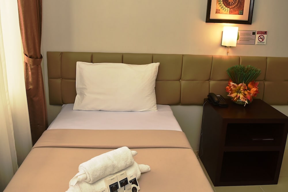 Фото Columbus Plaza Hotel