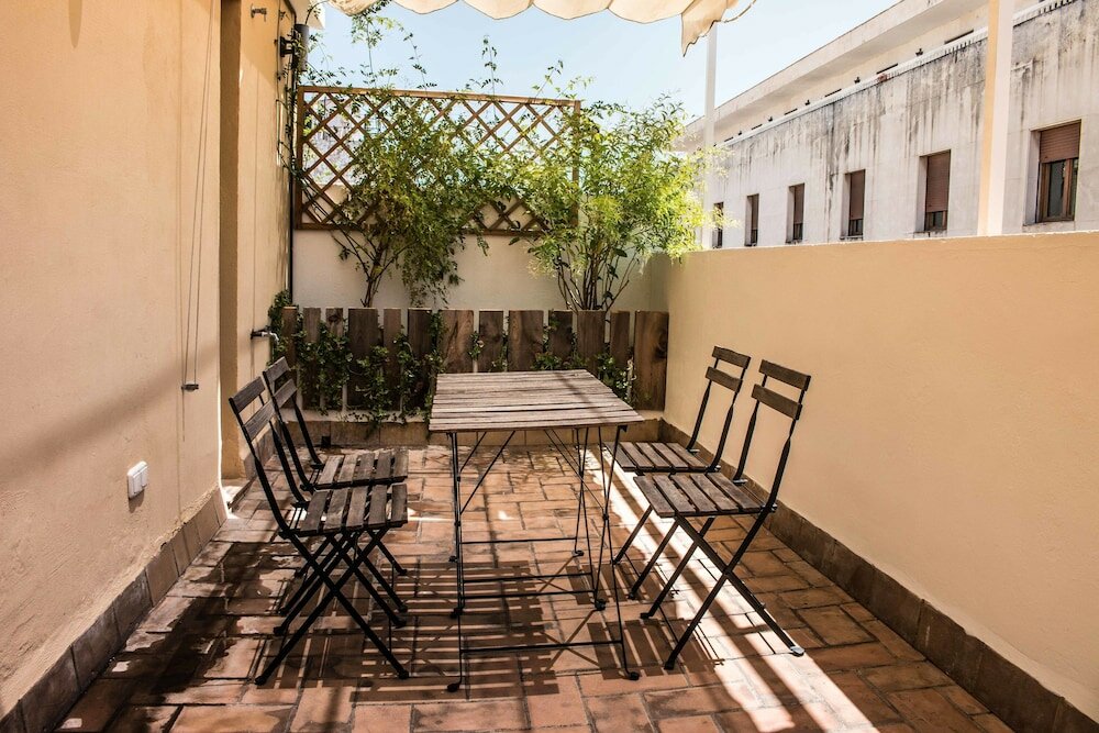 Фото Black Swan Hostel Sevilla