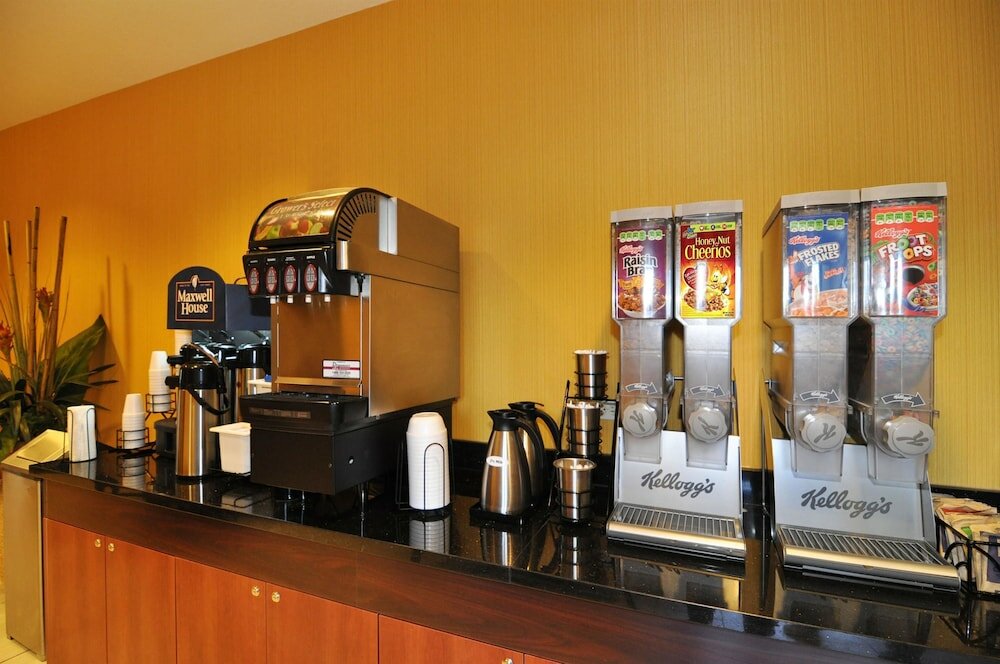 Фото Best Western Plus Fresno Inn