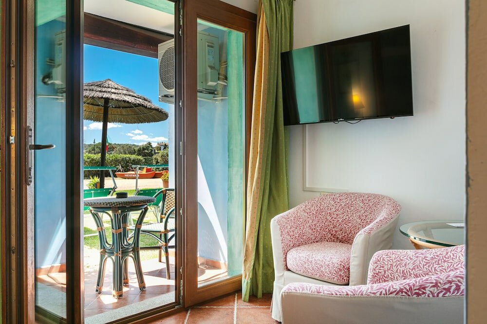 Фото Hotel Stefania Boutique Hotel by the Beach