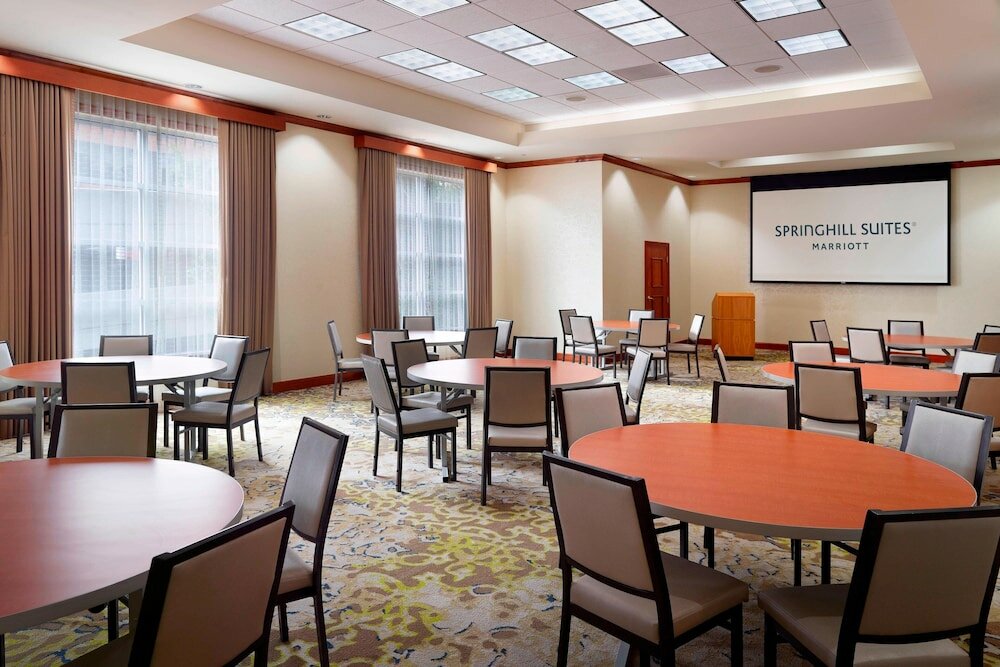 Фото SpringHill Suites by Marriott Atlanta Buckhead