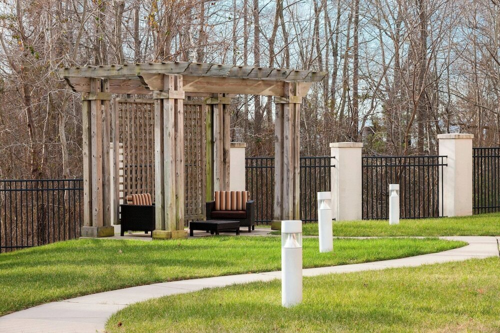 Фото Courtyard by Marriott Suffolk Chesapeake