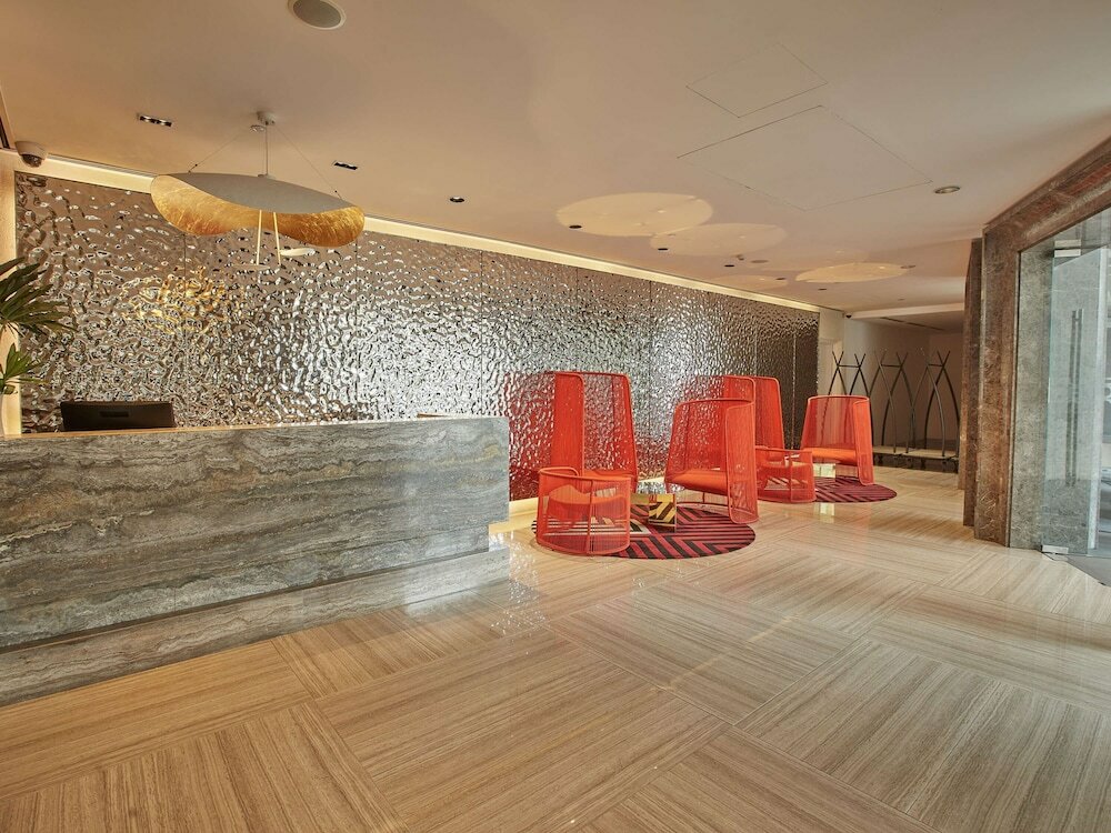 Фото Novotel Suites Manila at Acqua