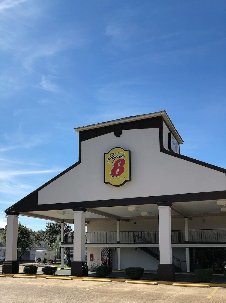 Фото Super 8 by Wyndham Gulfport Biloxi Airport
