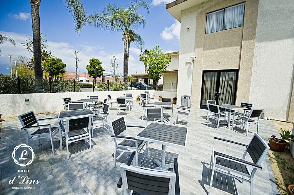 Фото Hotel d’Lins Ontario Airport