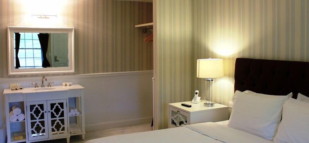 Фото The Milestone Inn