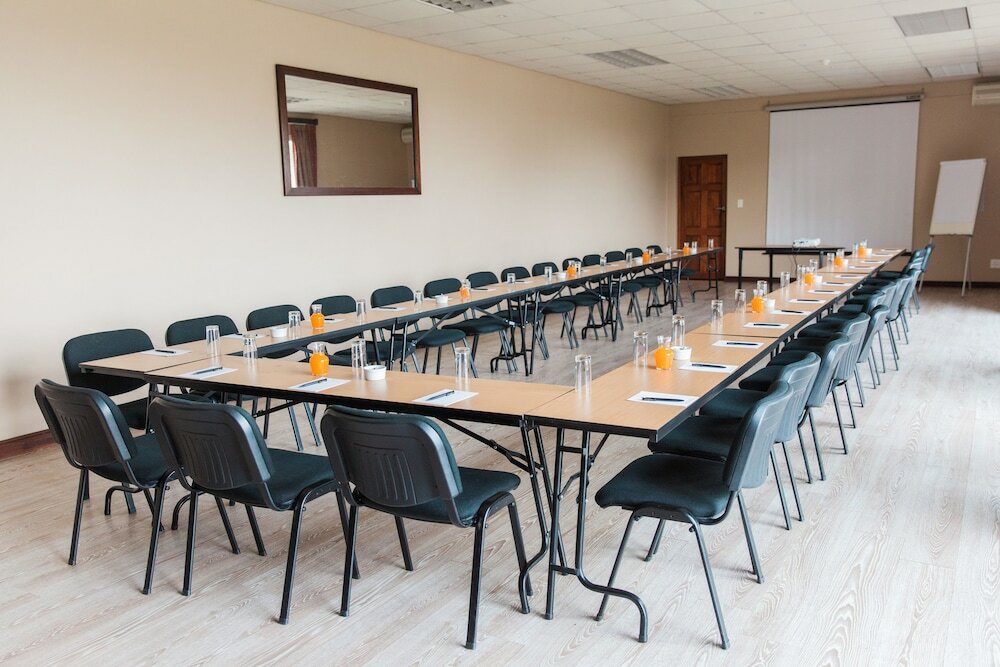 Фото Umthunzi Hotel & Conference