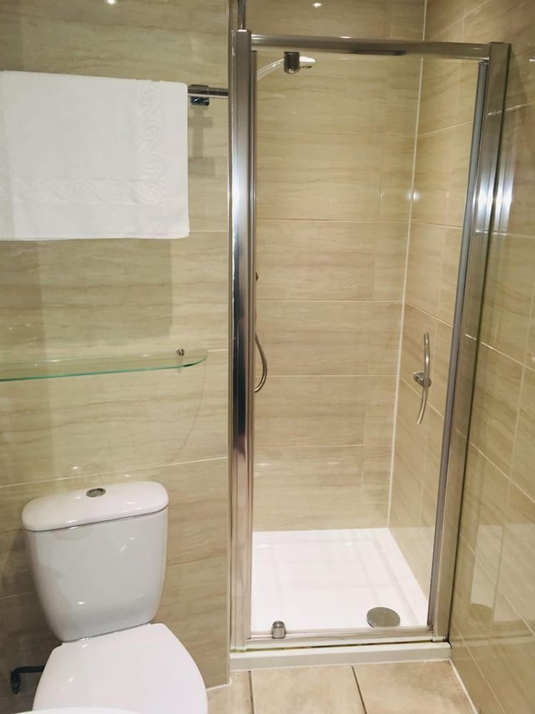 Фото The Commercial Hotel