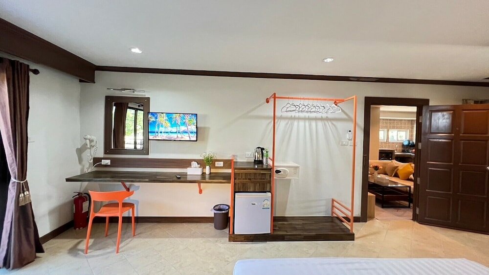 Фото My Friends's House 2