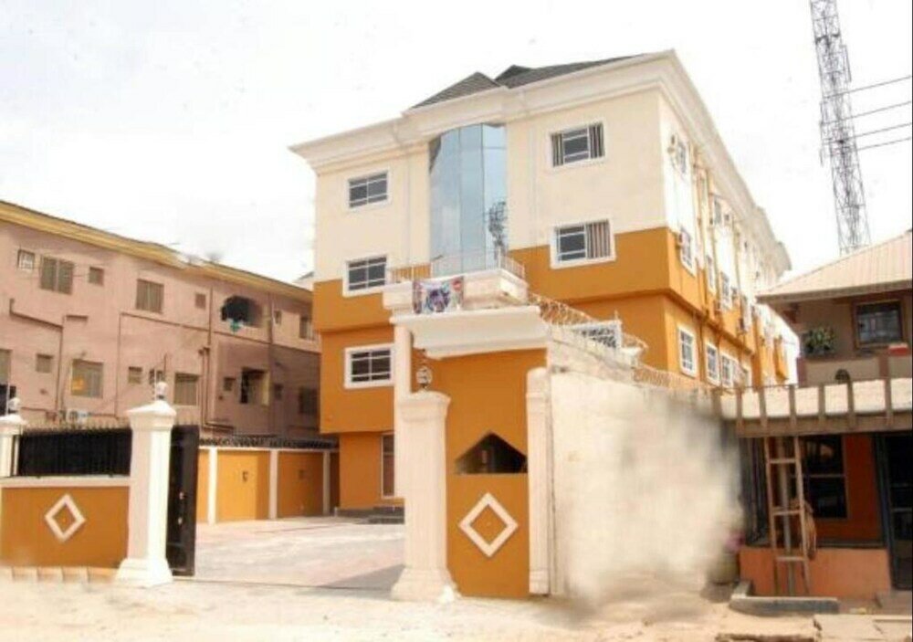 Фото отеля 1