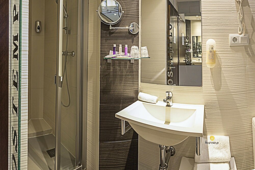 Фото Hostemplo Sagrada Familia