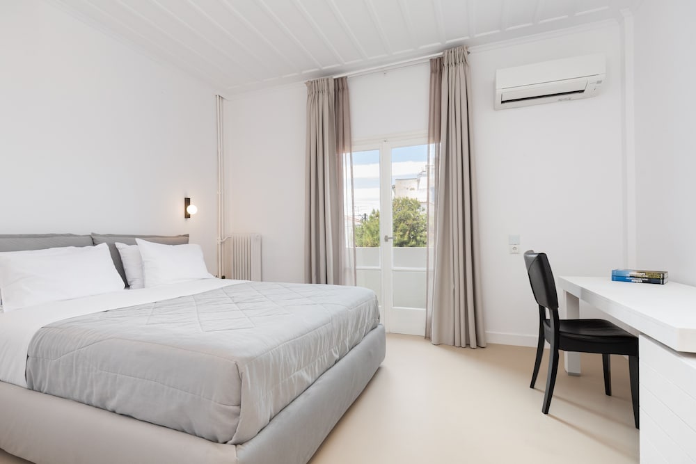 Фото Hotel Roumani