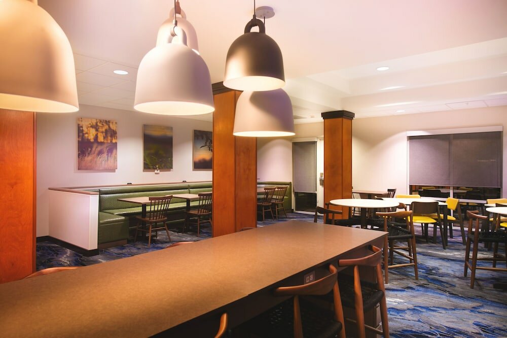 Фото Fairfield Inn & Suites by Marriott Redding