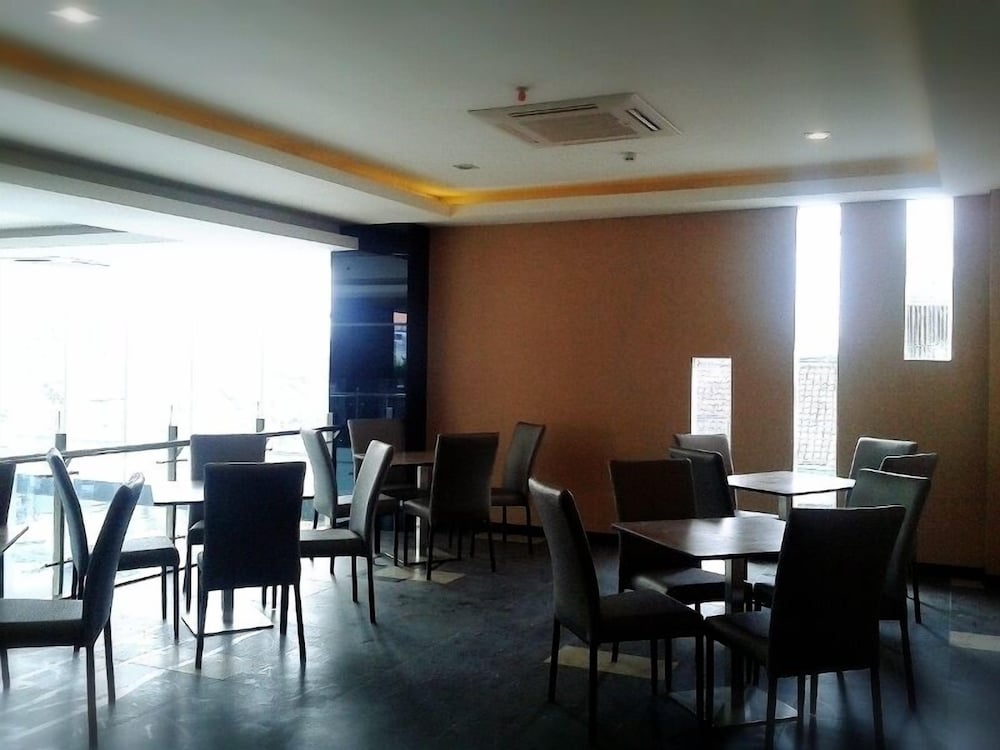 Фото Serela Waringin