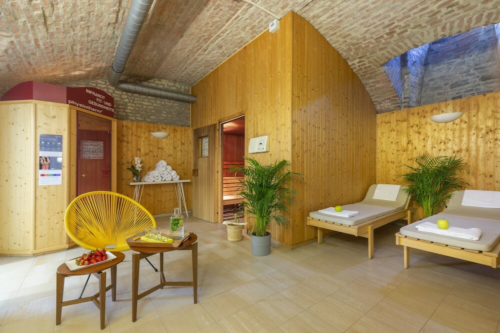 Фото HiLight Suites Hotel