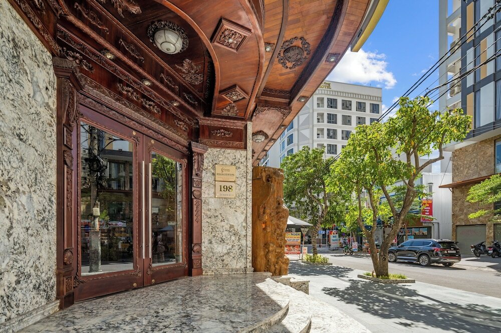 Фото Monalisa Luxury Hotel