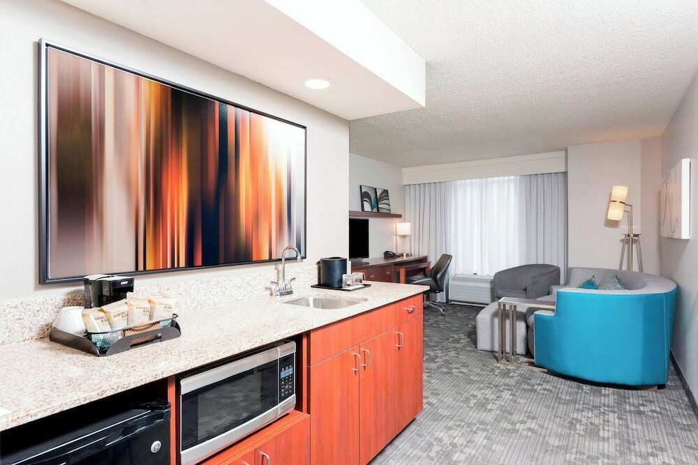 Фото Courtyard by Marriott Louisville Downtown