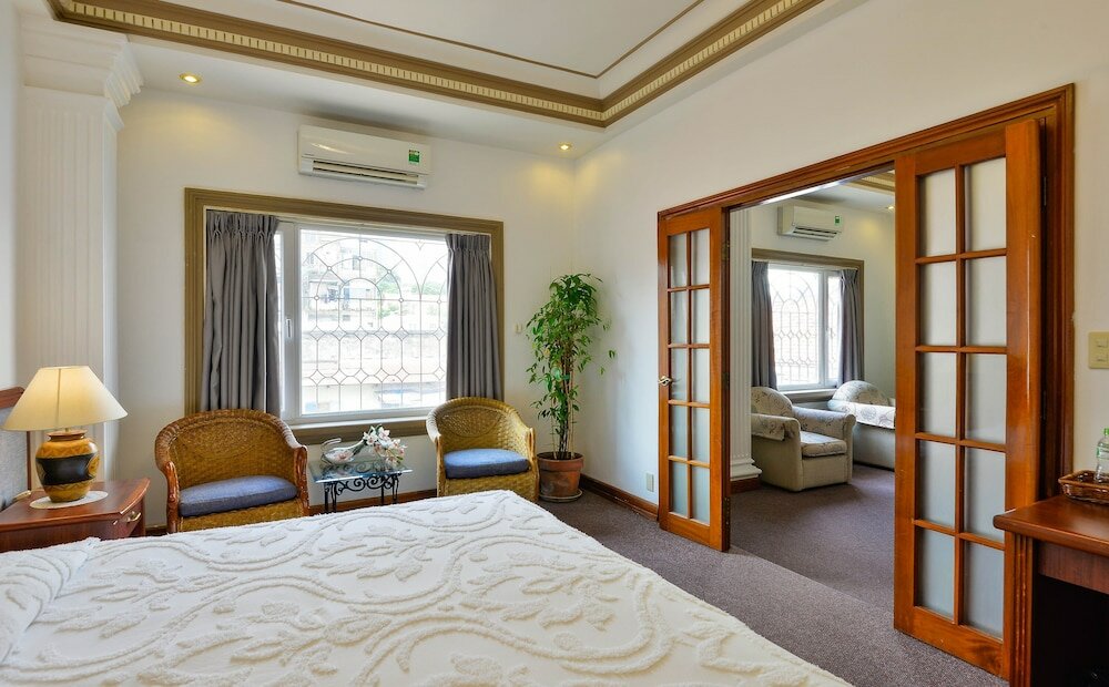 Фото The Spring Hotel