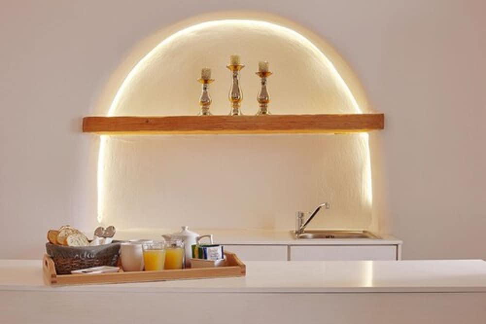 Фото Ayoba Santorini