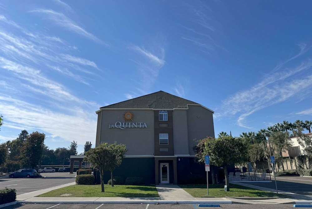 Фото La Quinta Inn & Suites by Wyndham Tulare