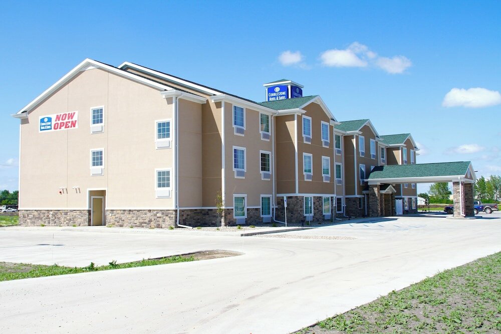 Фото Cobblestone Hotel & Suites – Devils Lake