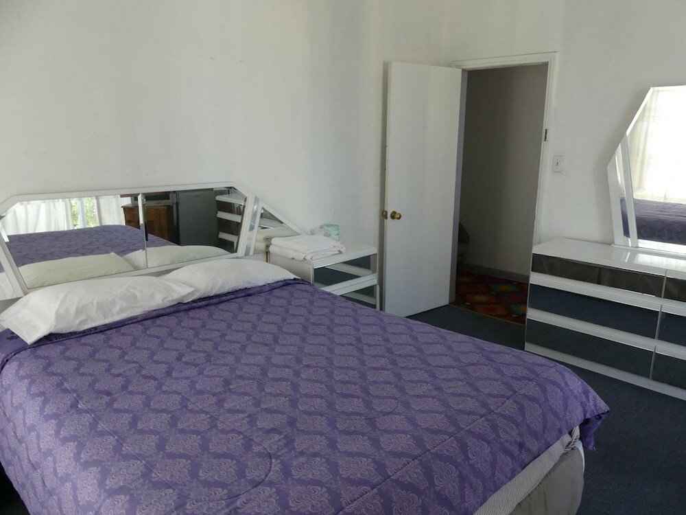 Фото Wilshire Orange Hotel