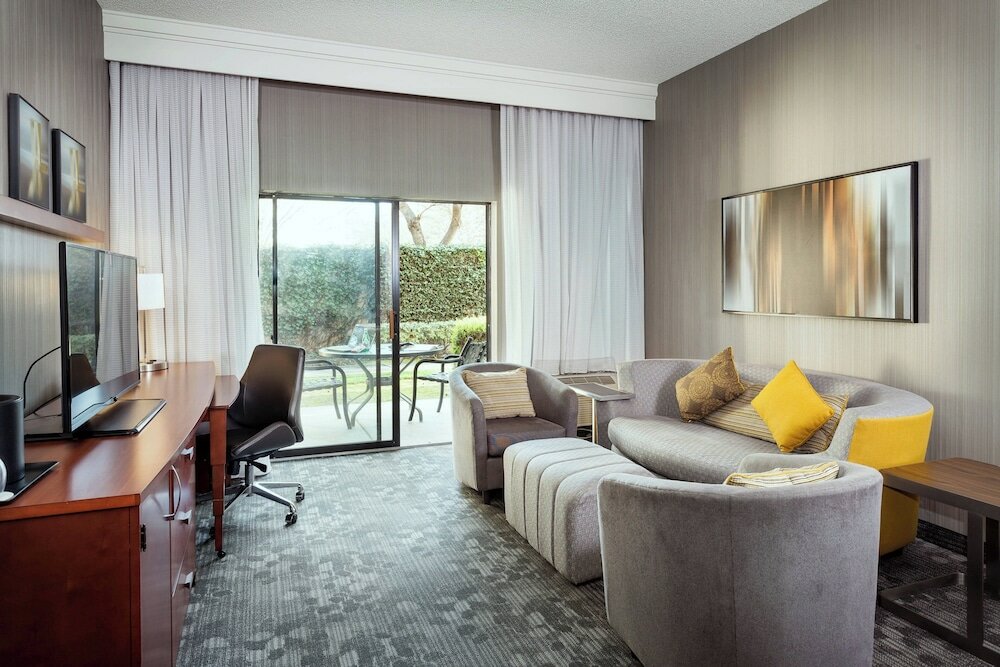 Фото Courtyard by Marriott Stockton
