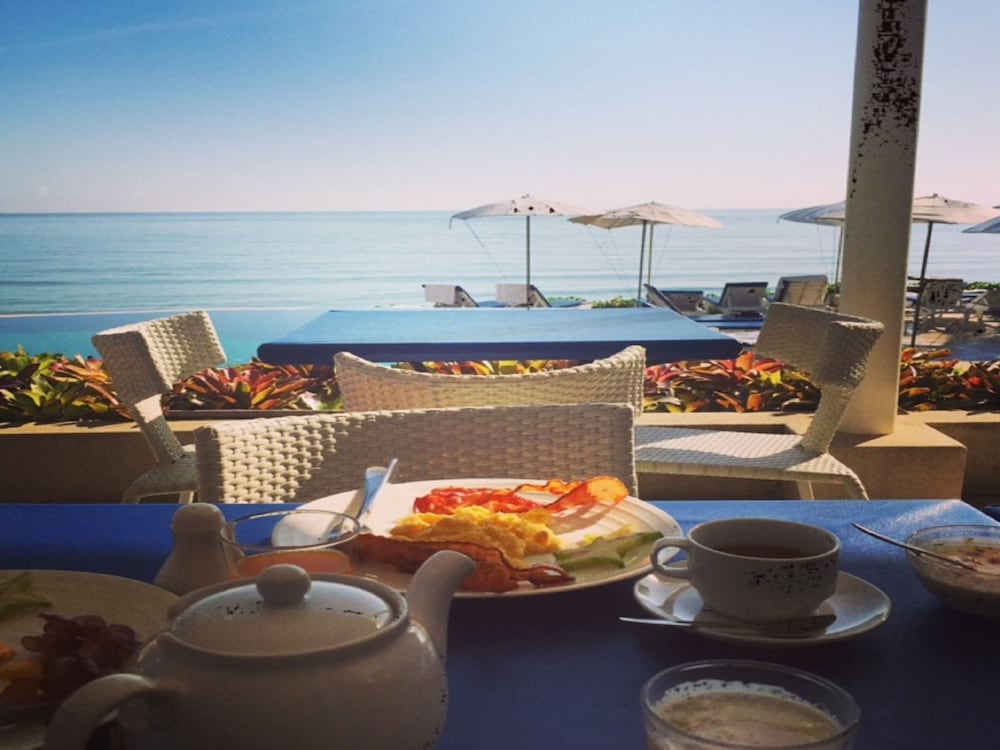 Фото Nern Chalet Beachfront Hotel