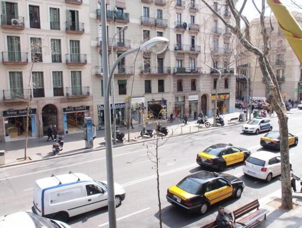 Фото Hostal Delfos