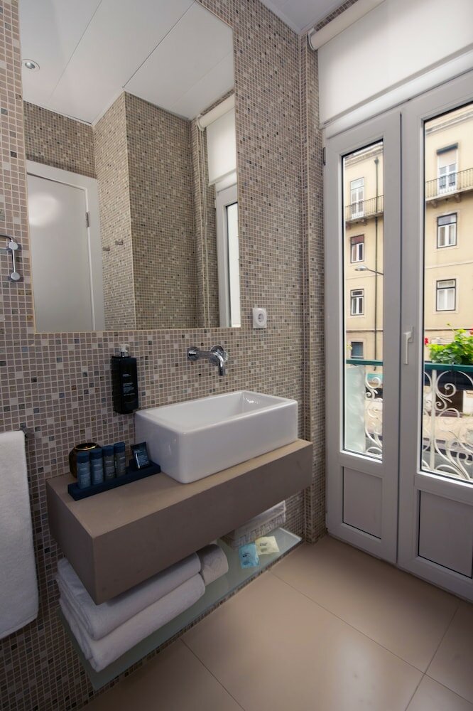 Фото The Leaf Boutique Hotel