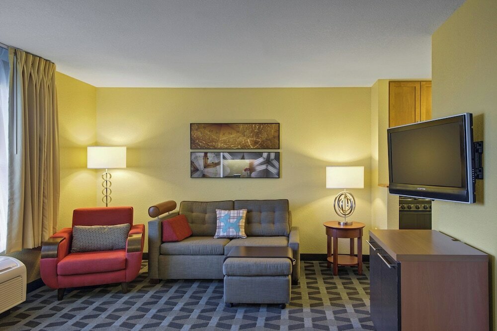 Фото TownePlace Suites Kansas City Overland Park