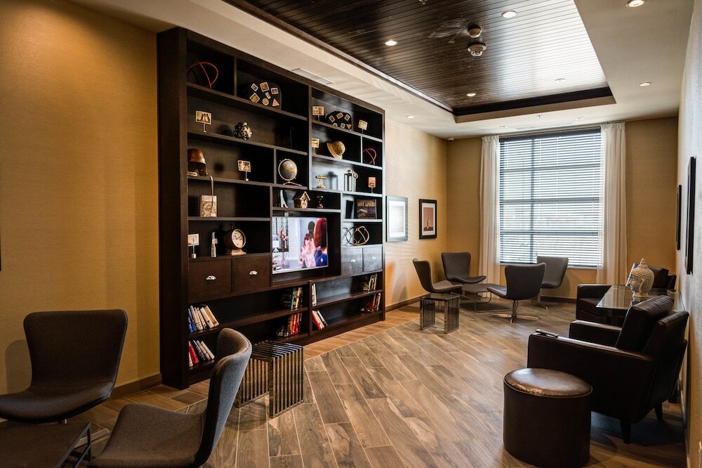 Фото Four Points by Sheraton Sherwood Park