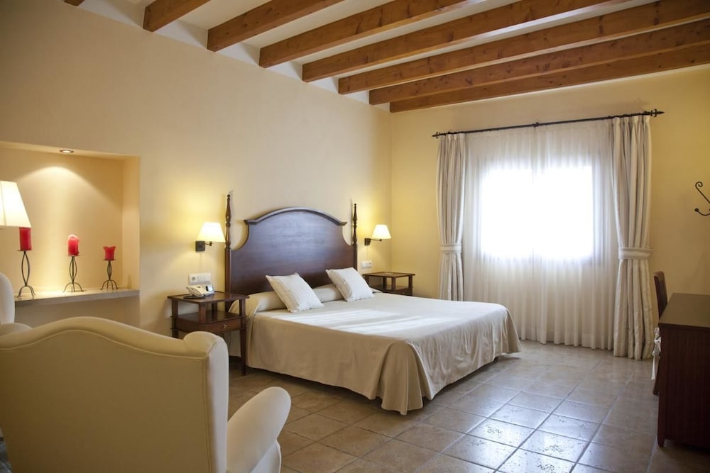 Фото Hotel Can Xim