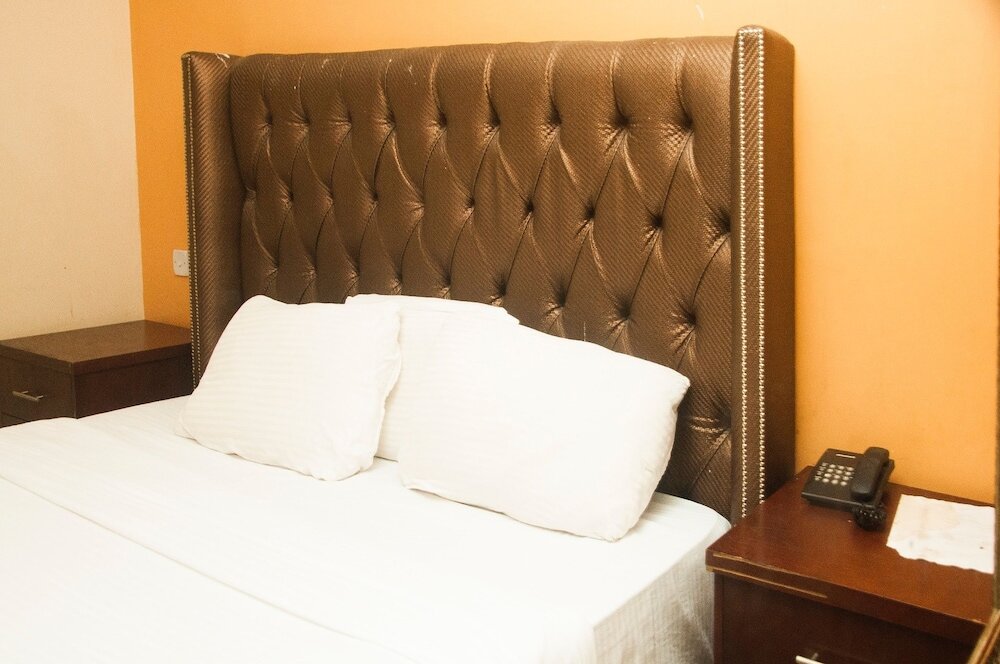 Фото Sugarland Hotel & Suites