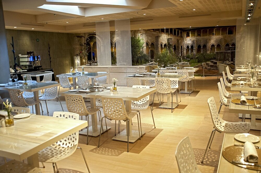 Фото Hotel Badalona Tower