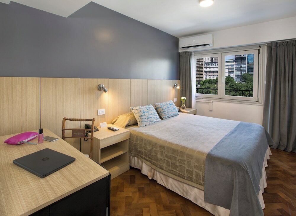 Фото Embajador Hotel