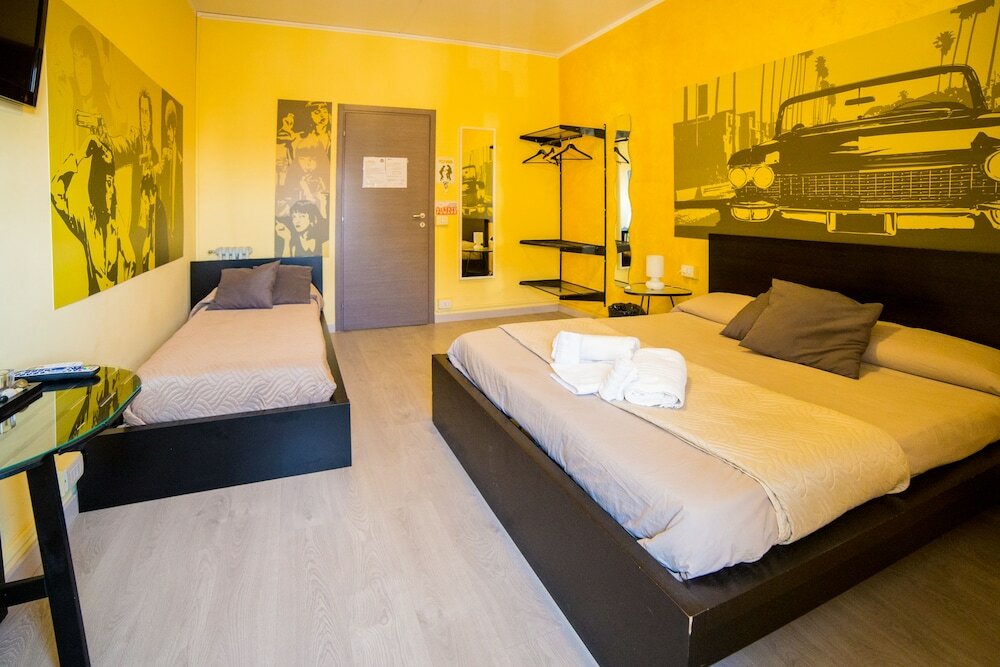 Фото отеля 2