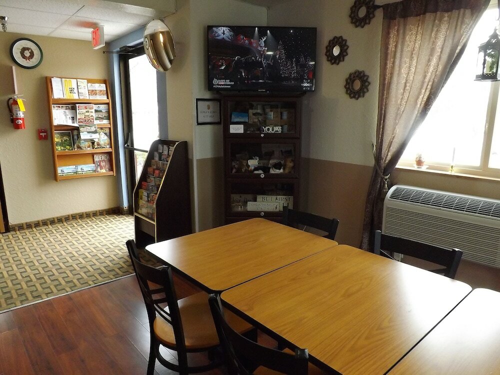 Фото Super 8 by Wyndham Sidney Ny