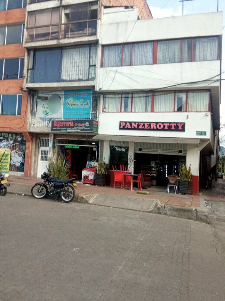 Car wash Zailor Autolavado, Bogota, photo