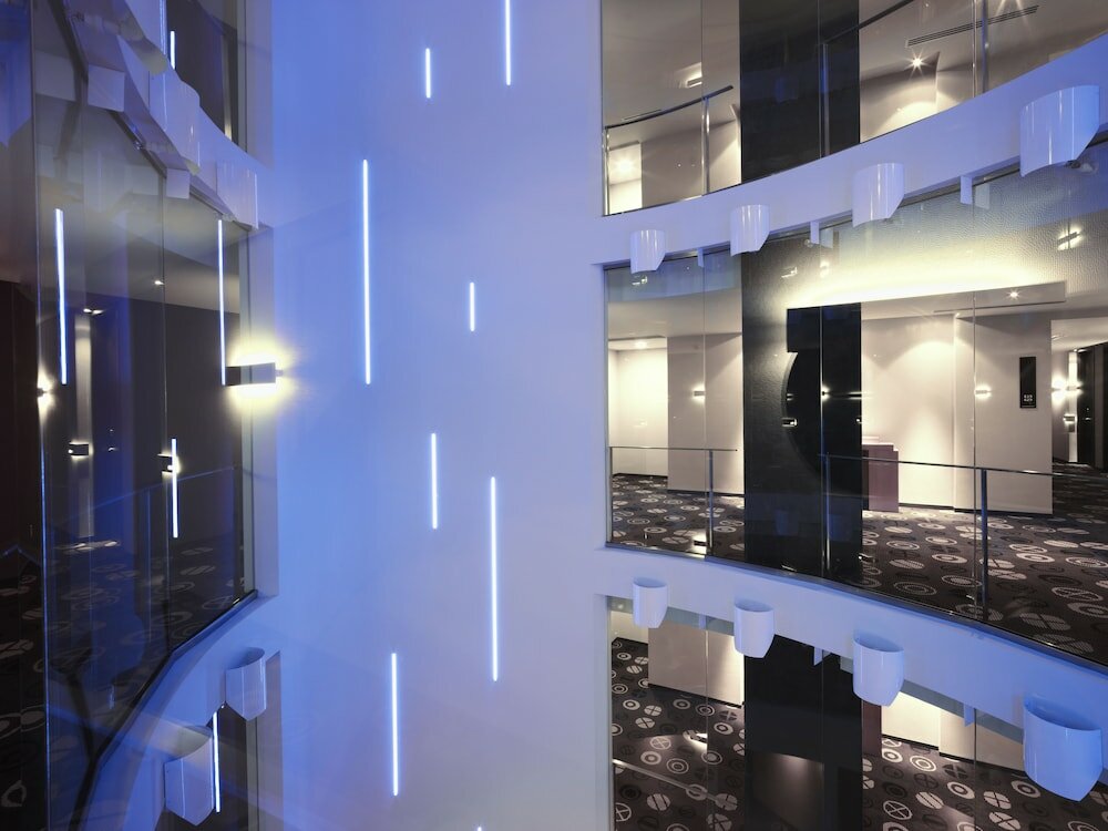 Фото Le Germain Hotel Maple Leaf Square