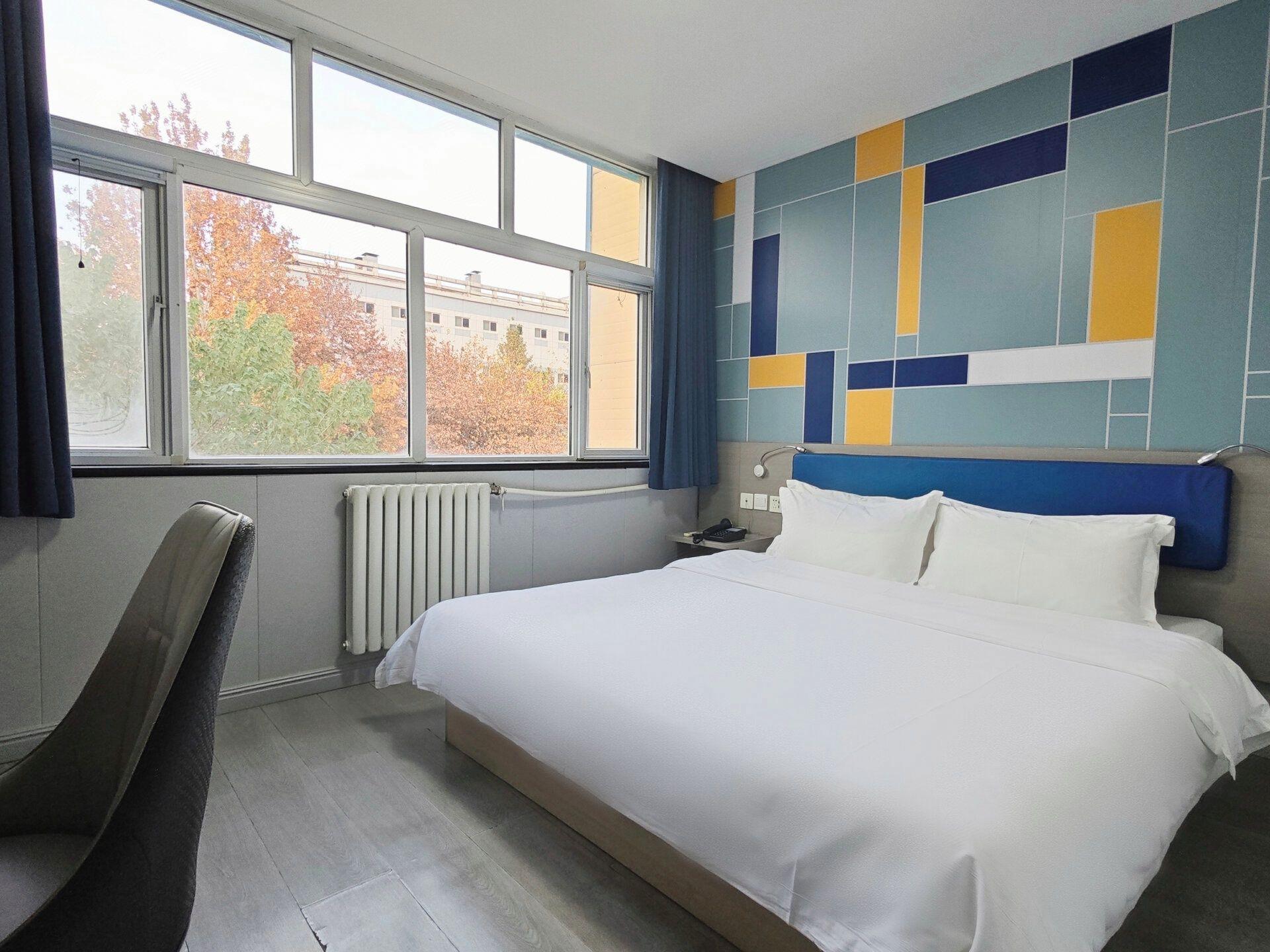 Фото 7 Days Inn Xian Jiaotong University Health Science Center Weiyi Street Subway Station Branch