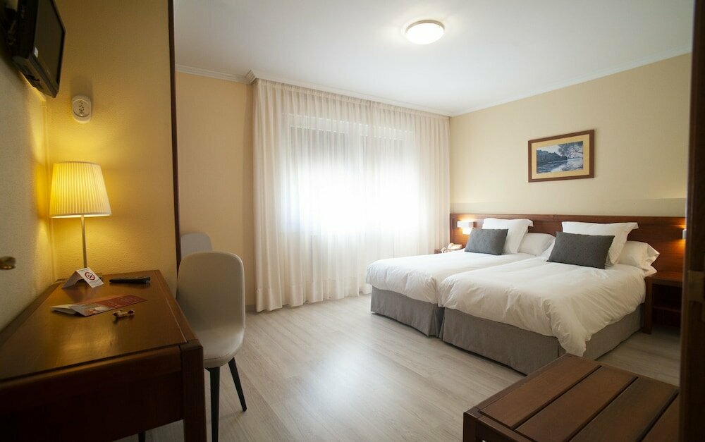 Hotel San Lorenzo, Santiago de Compostela, photo