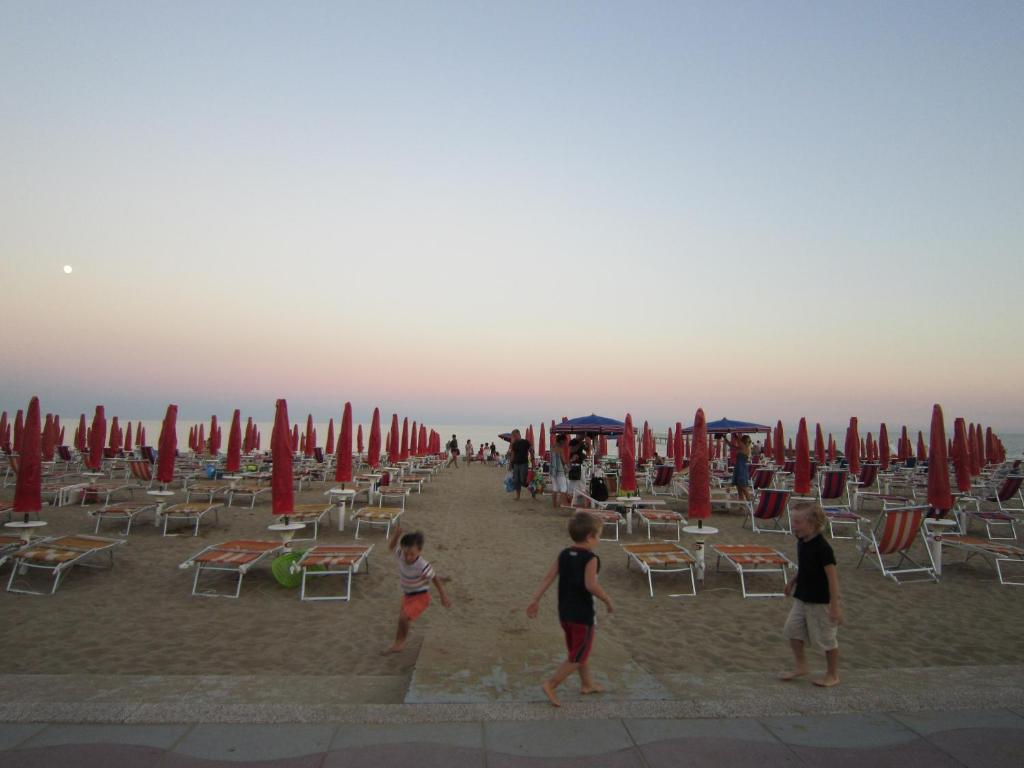 Фото Hotel Tokio