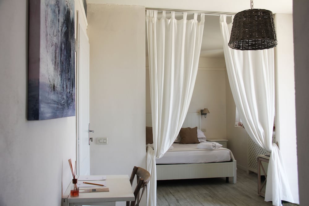 Фото Hotel Bijou