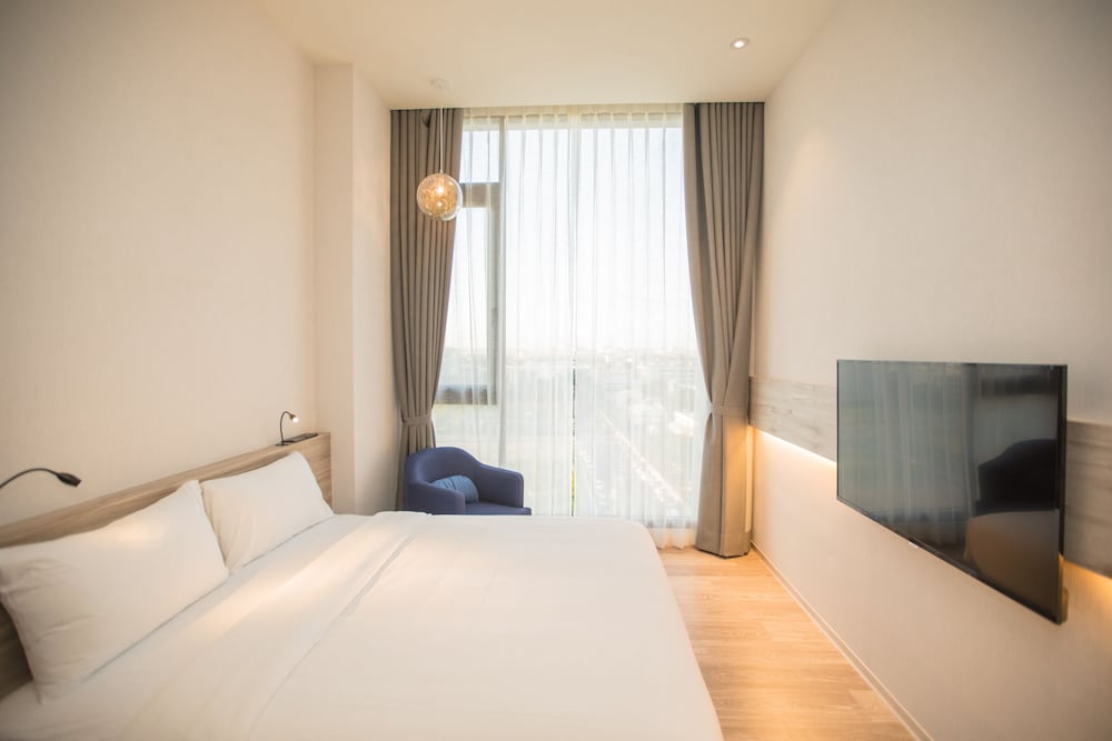 Фото Explore Hotel