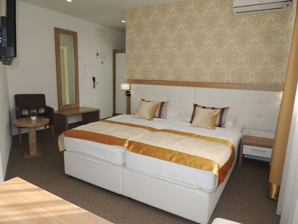 Фото Hotel Corner