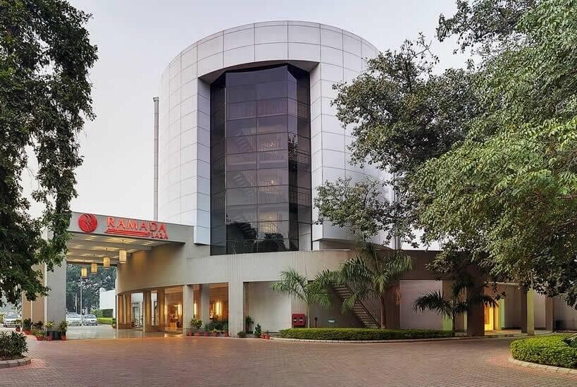 Фото Ramada Plaza by Wyndham Jhv Varanasi