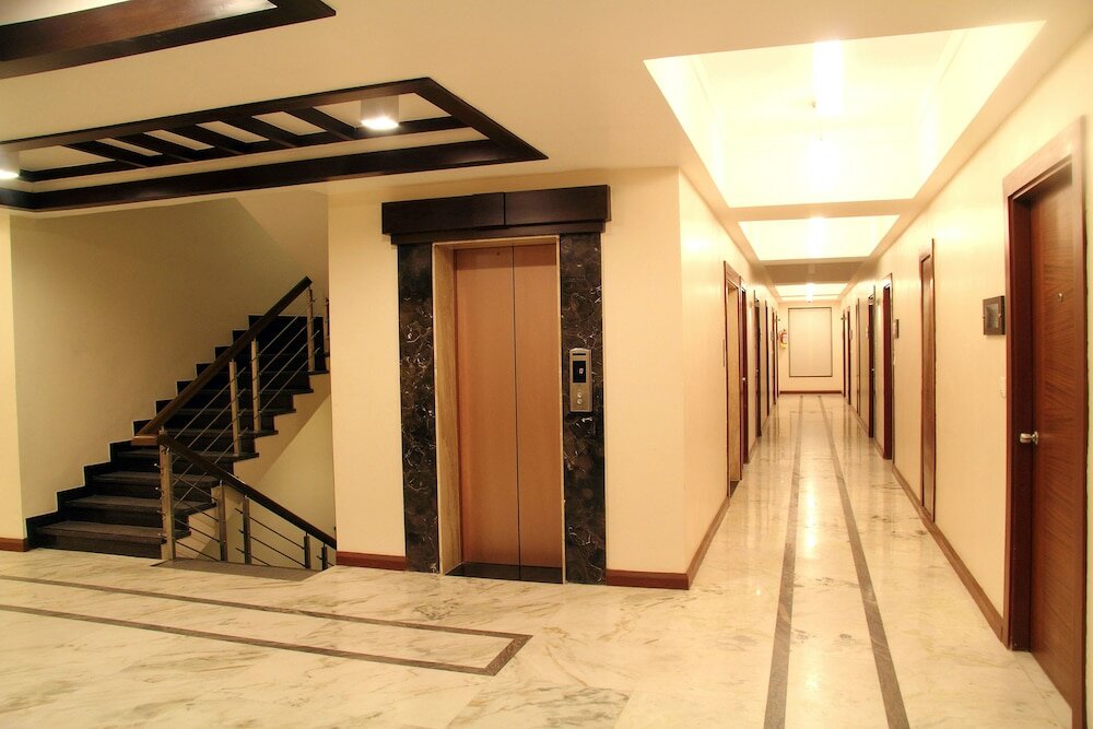 Фото Amantra Comfort Hotel